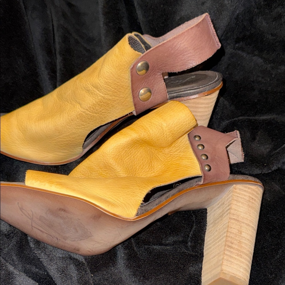 FP Movement by Free People Mustard and Chestnut Heels - Picture 7 of 12